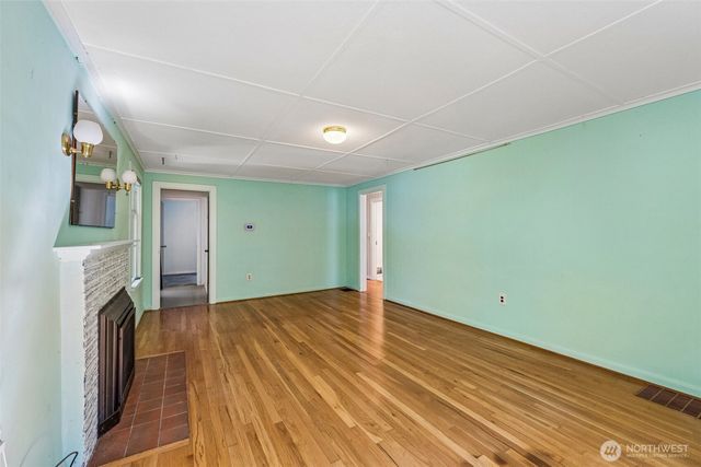 8812 Dibble Avenue NW, Seattle, WA 98117