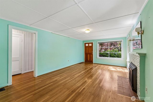 8812 Dibble Avenue NW, Seattle, WA 98117