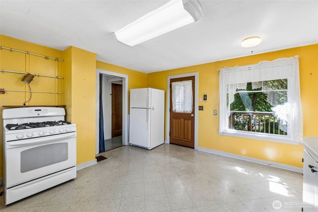 8812 Dibble Avenue NW, Seattle, WA 98117