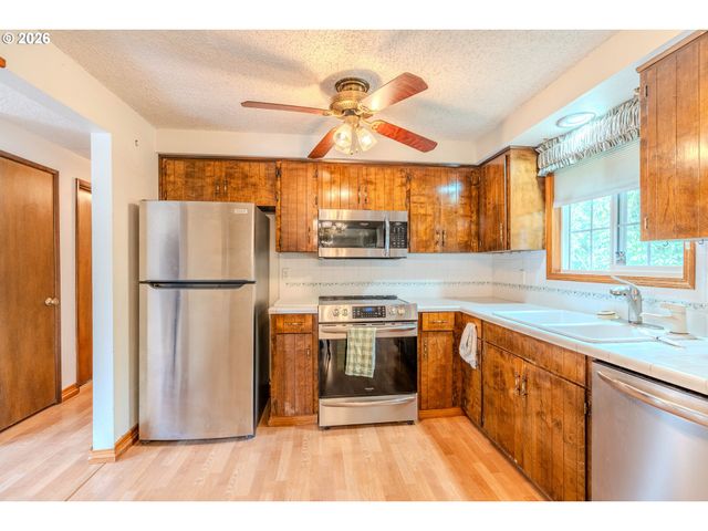 193 Se PALOMA Ave, Gresham, OR 97080
