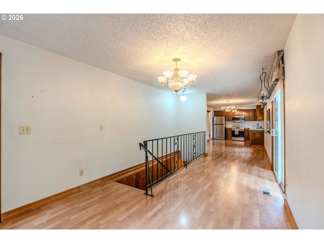 193 Se PALOMA Ave, Gresham, OR 97080