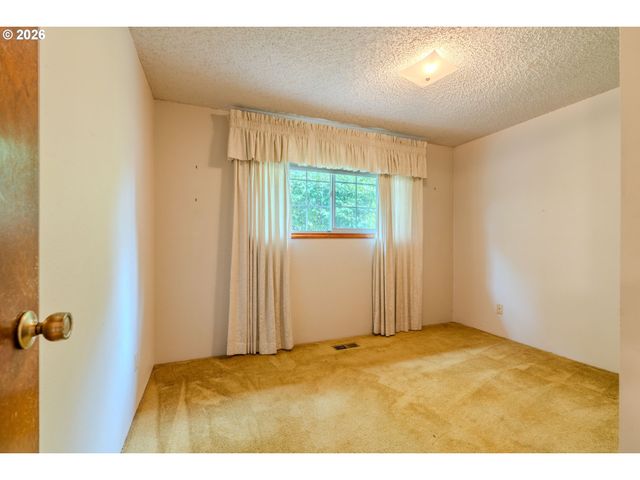 193 Se PALOMA Ave, Gresham, OR 97080