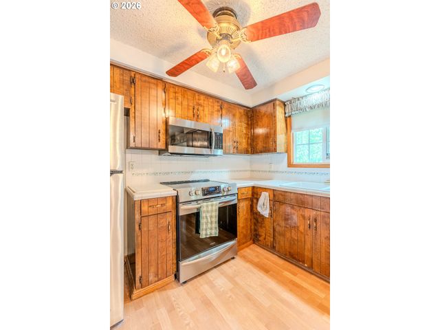 193 Se PALOMA Ave, Gresham, OR 97080