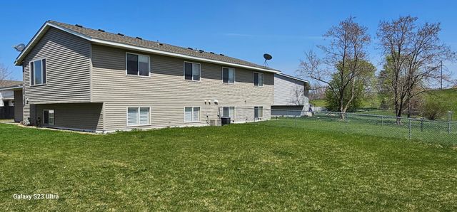1501 Mcintosh Circle, Shakopee, MN 55379