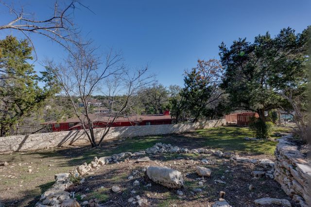 132 Lakeway DR, Lakeway, TX 78734