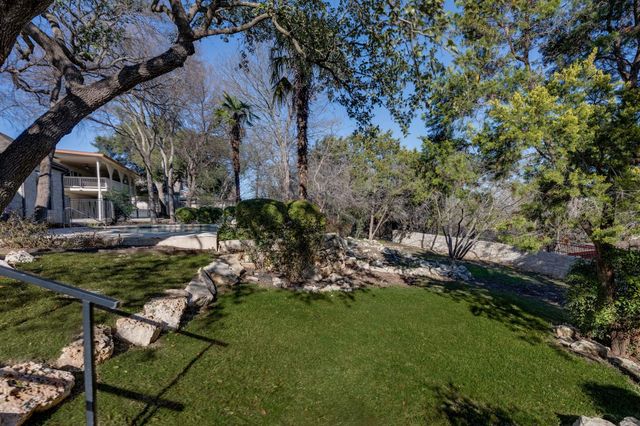132 Lakeway DR, Lakeway, TX 78734