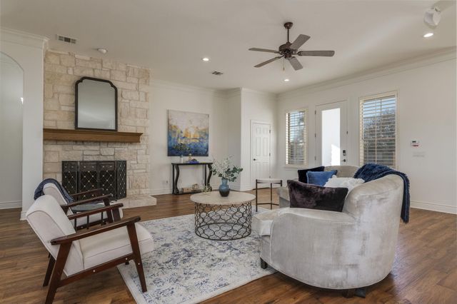 132 Lakeway DR, Lakeway, TX 78734