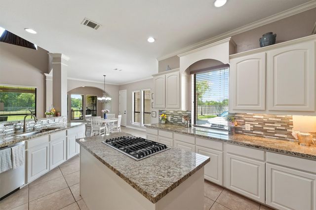 3100 Richard Lane, Friendswood, TX 77546