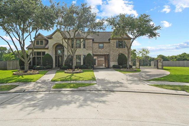 3100 Richard Lane, Friendswood, TX 77546