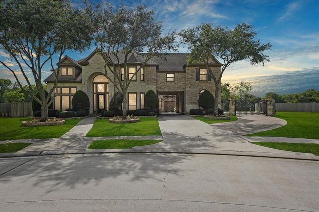 3100 Richard Lane, Friendswood, TX 77546