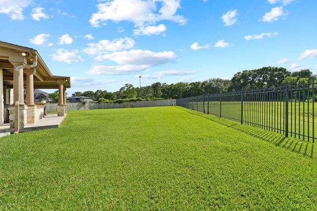 3100 Richard Lane, Friendswood, TX 77546