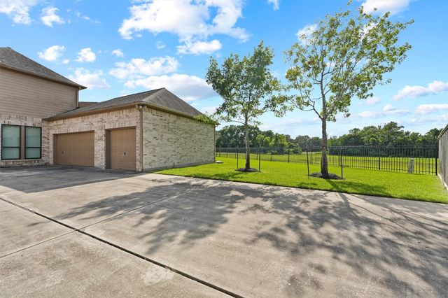 3100 Richard Lane, Friendswood, TX 77546