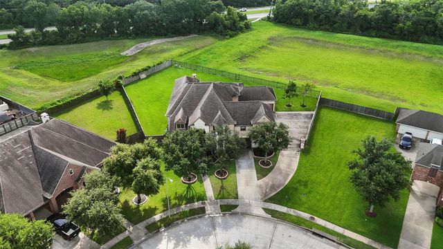 3100 Richard Lane, Friendswood, TX 77546