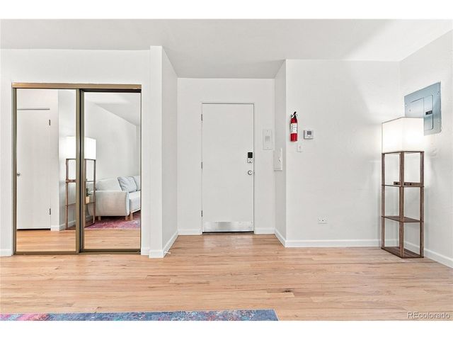 1056 N Marion St 203, Denver, CO 80218