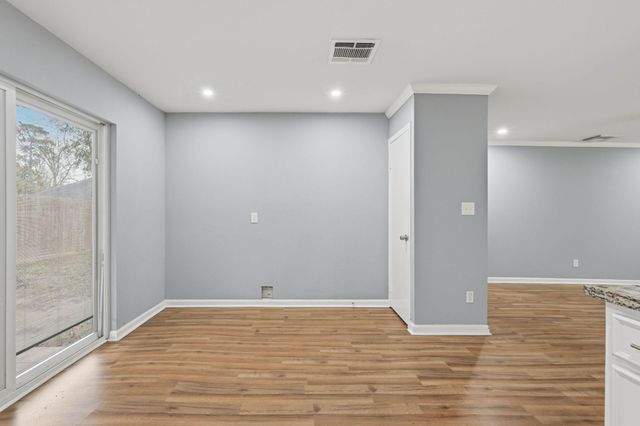 20 Moon Valley Court, Conroe, TX 77304