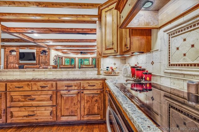 21271 N 4030 Road, Bartlesville, OK 74006