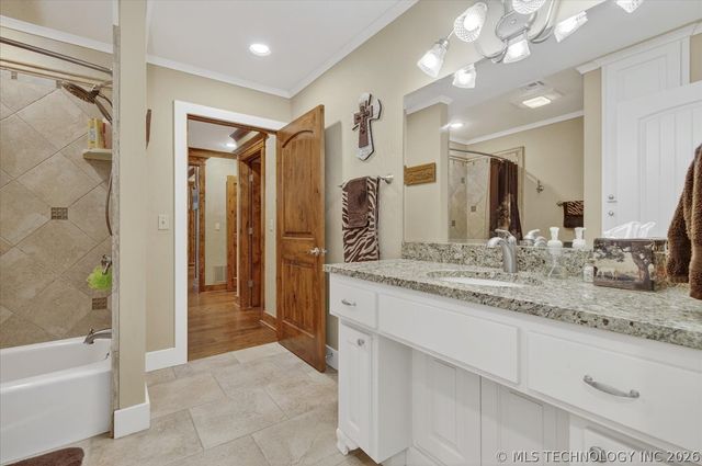 21271 N 4030 Road, Bartlesville, OK 74006