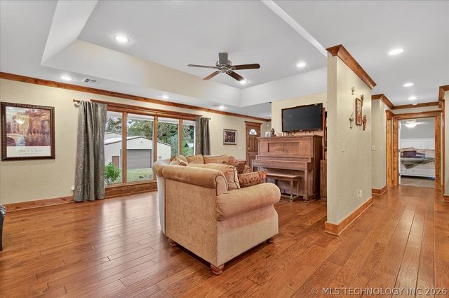 21271 N 4030 Road, Bartlesville, OK 74006