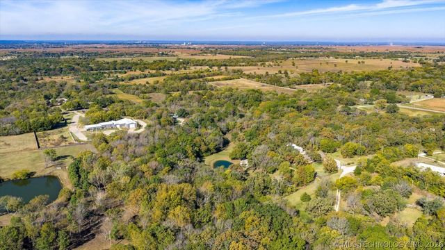 21271 N 4030 Road, Bartlesville, OK 74006