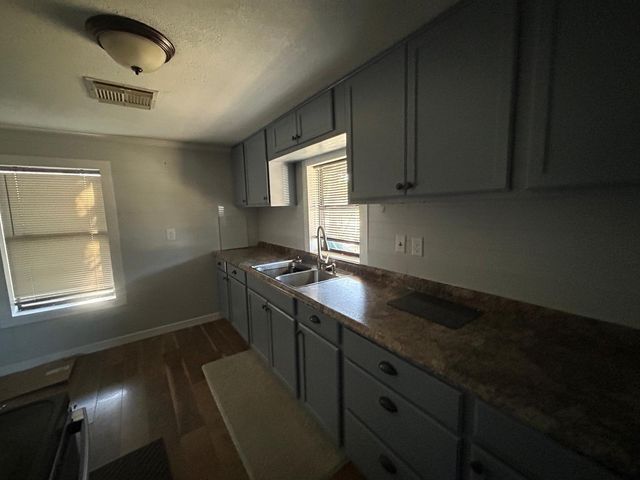 401 Billington Street, Clute, TX 77531