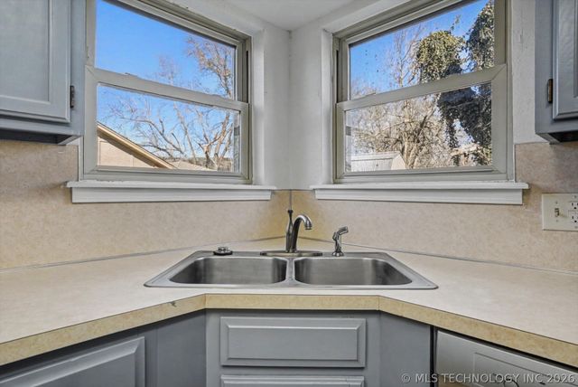304 W Albuquerque Street S, Broken Arrow, OK 74011