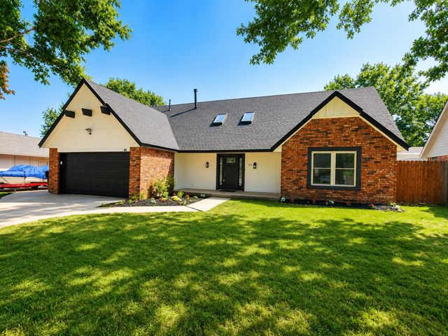 304 W Albuquerque Street S, Broken Arrow, OK 74011