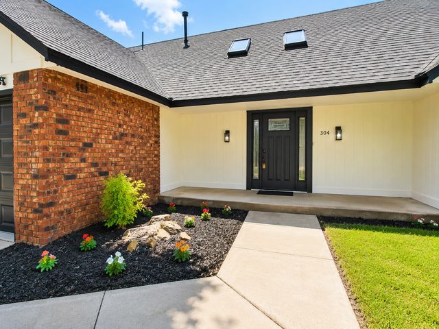 304 W Albuquerque Street S, Broken Arrow, OK 74011