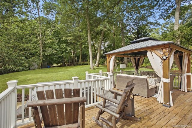 2 Mount Grey Road, Stony Brook, NY 11790