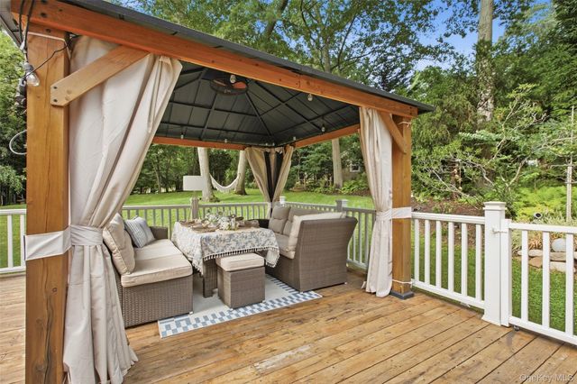 2 Mount Grey Road, Stony Brook, NY 11790