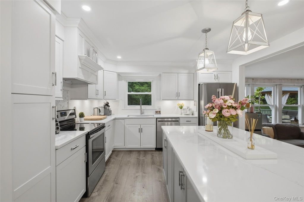 2 Mount Grey Road, Stony Brook, NY 11790 — photo 5