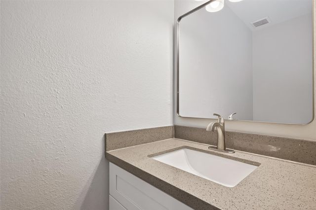 1223 Gentle Bend Drive, Missouri City, TX 77489