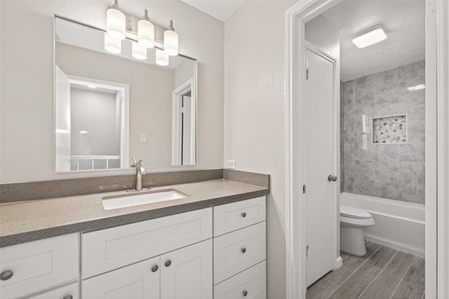 1223 Gentle Bend Drive, Missouri City, TX 77489