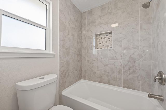 1223 Gentle Bend Drive, Missouri City, TX 77489