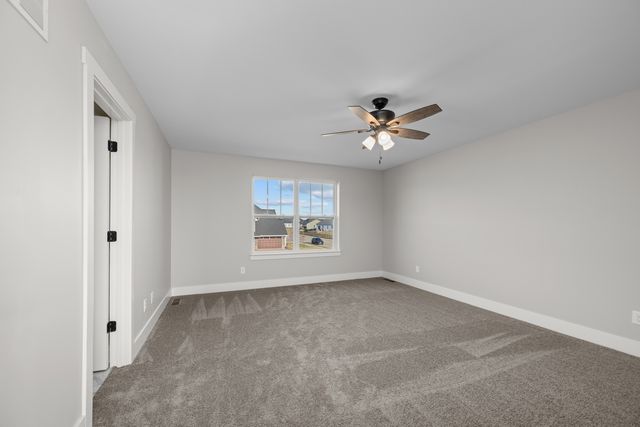 6942 Faiths Way, Bettendorf, IA 52722