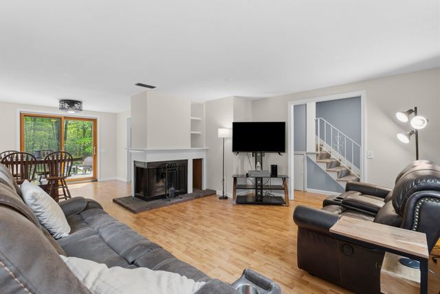 35 Eastern Ave Unit 1, Barrington, NH 03825