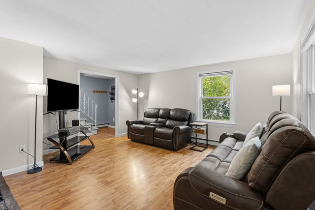 35 Eastern Ave Unit 1, Barrington, NH 03825