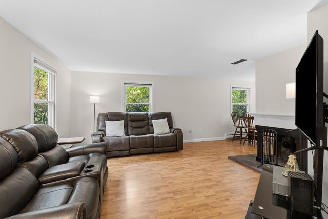 35 Eastern Ave Unit 1, Barrington, NH 03825