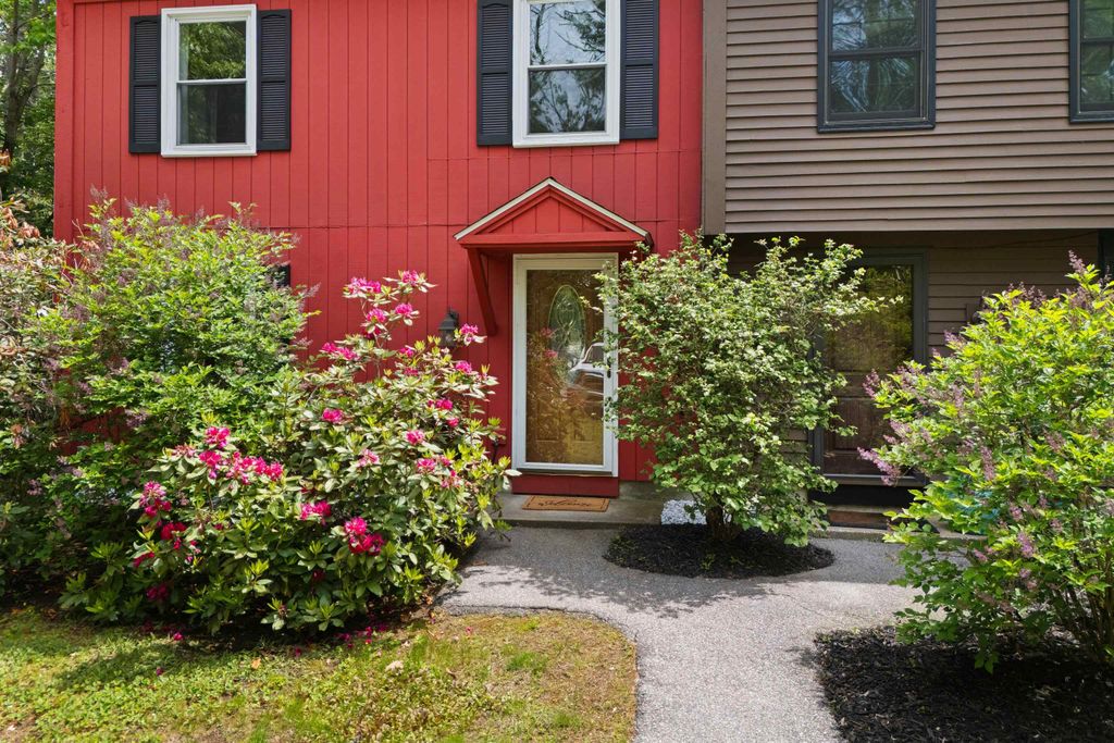 35 Eastern Ave Unit 1, Barrington, NH 03825