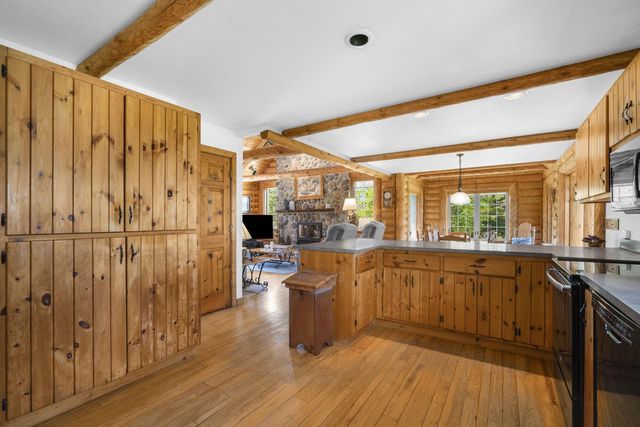 1206 Lakeview ROAD, West Bend, WI 53090