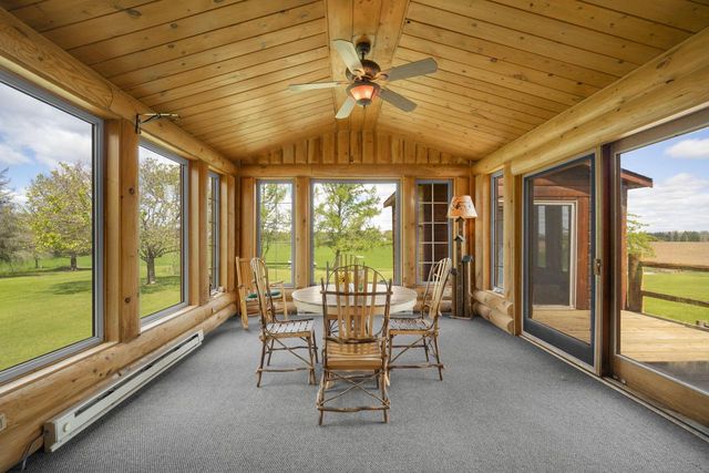 1206 Lakeview ROAD, West Bend, WI 53090