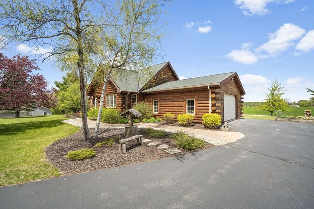 1206 Lakeview ROAD, West Bend, WI 53090