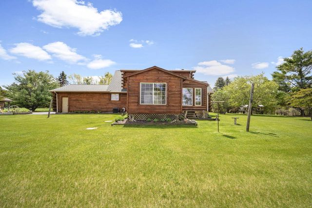 1206 Lakeview ROAD, West Bend, WI 53090