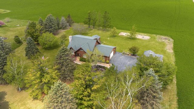 1206 Lakeview ROAD, West Bend, WI 53090