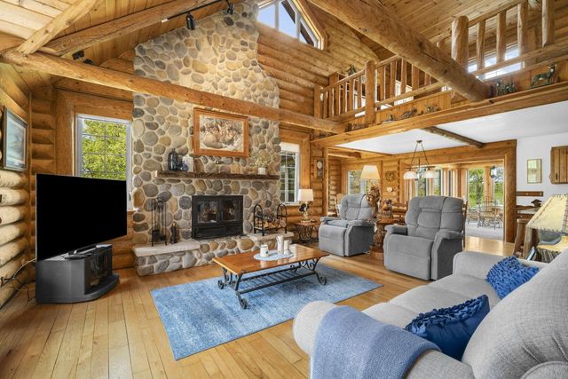 1206 Lakeview ROAD, West Bend, WI 53090