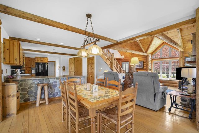 1206 Lakeview ROAD, West Bend, WI 53090