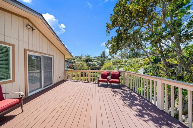 92 Makalani Pl, Makawao, HI 96768