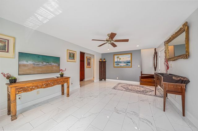 92 Makalani Pl, Makawao, HI 96768