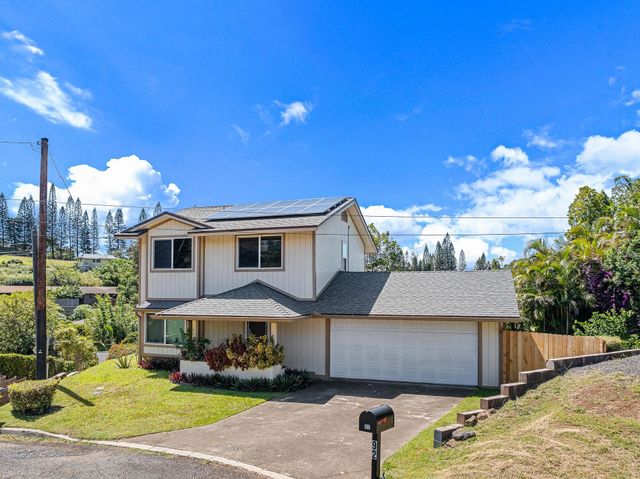 92 Makalani Pl, Makawao, HI 96768