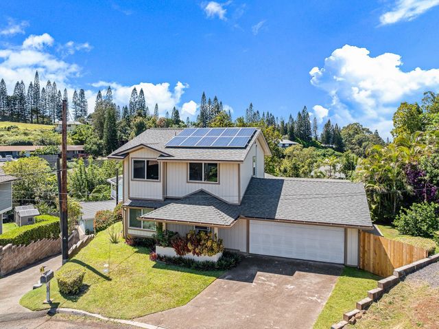 92 Makalani Pl, Makawao, HI 96768