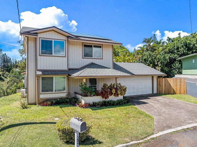92 Makalani Pl, Makawao, HI 96768
